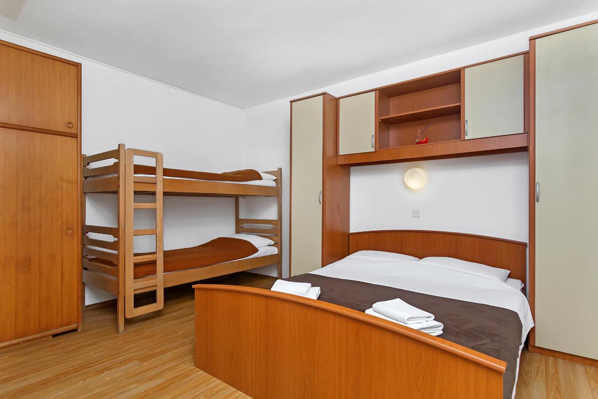 Apartmani Cico Gdinj Екстер'єр фото