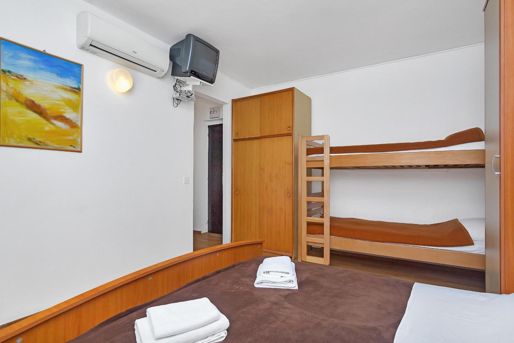 Apartmani Cico Gdinj Екстер'єр фото