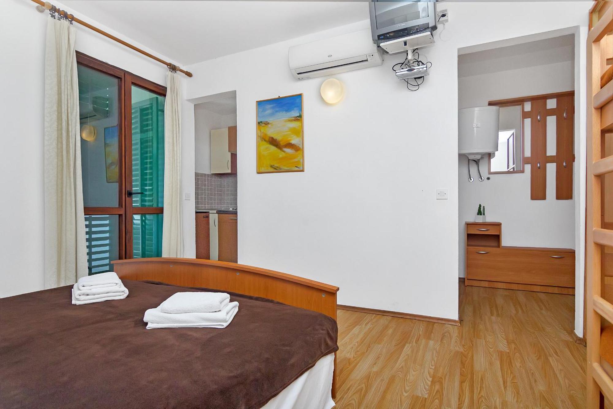 Apartmani Cico Gdinj Екстер'єр фото