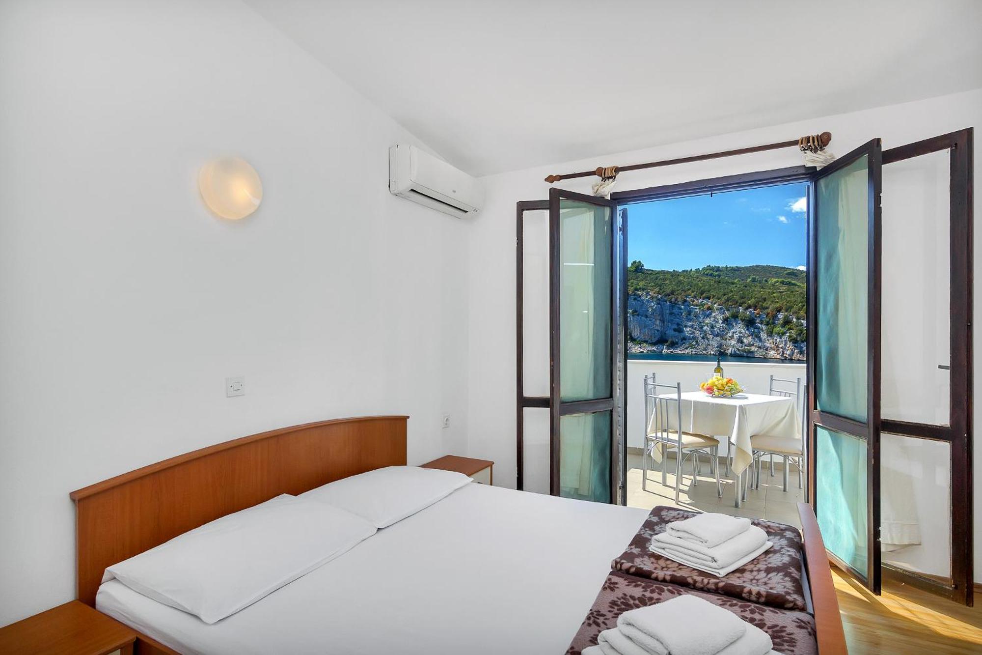 Apartmani Cico Gdinj Екстер'єр фото