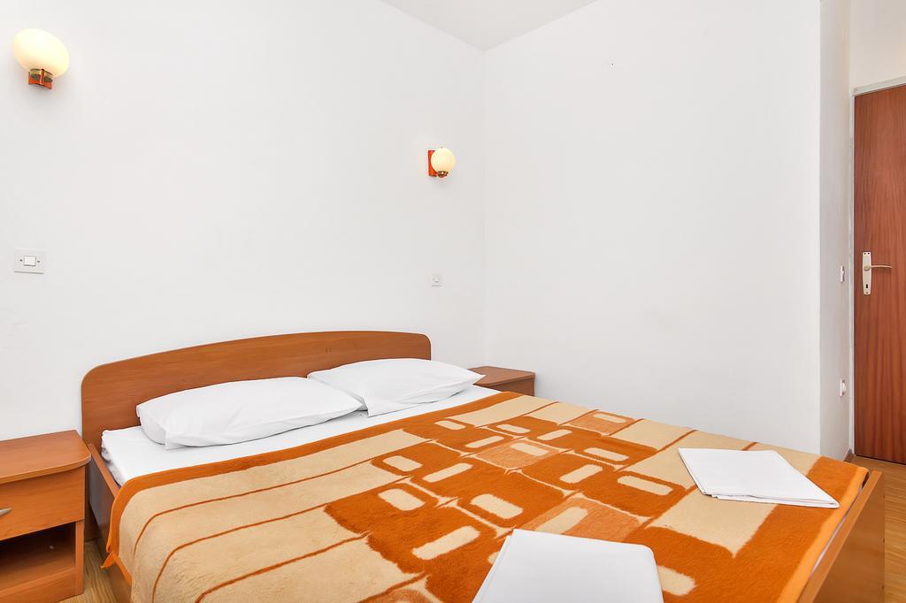 Apartmani Cico Gdinj Екстер'єр фото
